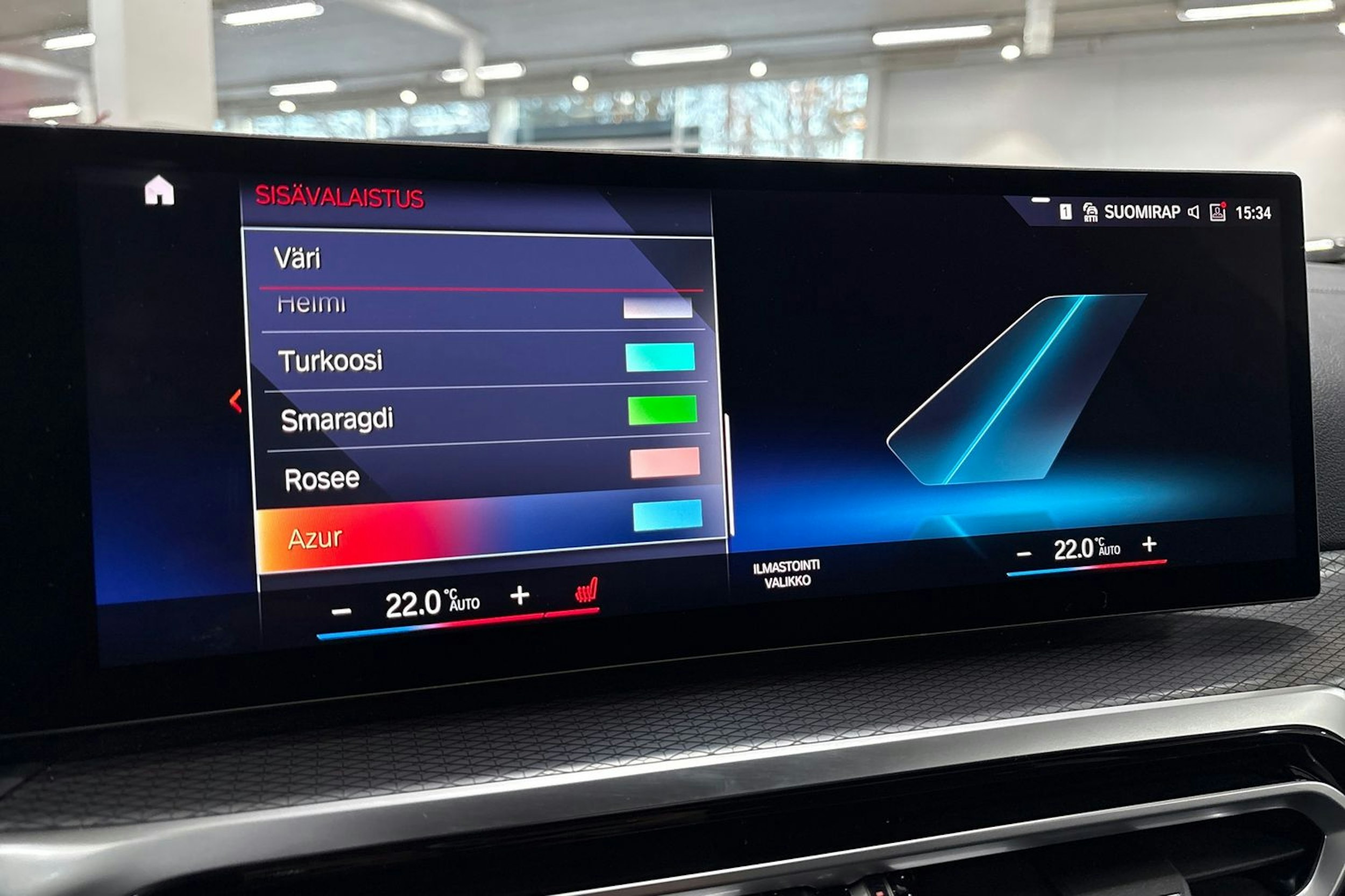 valkoinen BMW i4 2023 kuva 22.