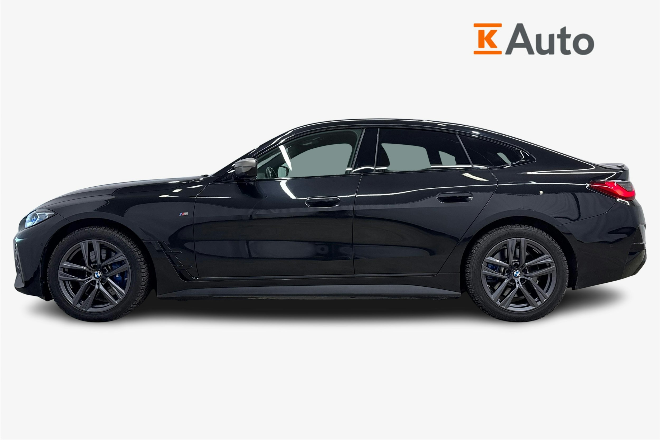 musta BMW i4 M50 2023 kuva 6.