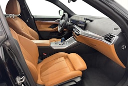 musta BMW i4 M50 2023 kuva 9.