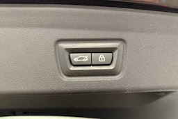 musta BMW i4 M50 2023 kuva 15.