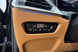 musta BMW i4 M50 2023 kuva 20.