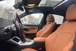 musta BMW i4 2023 kuva 4.