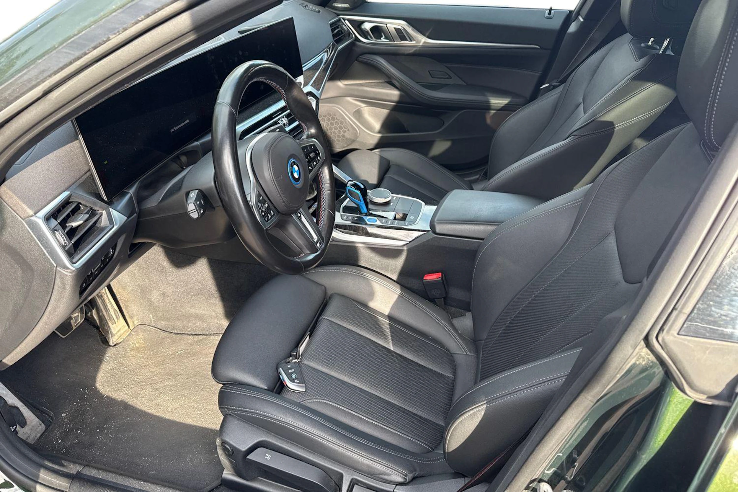 vihreä BMW i4 2023 kuva 3.
