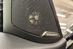 Vihreä BMW i4 2023 kuva 15.