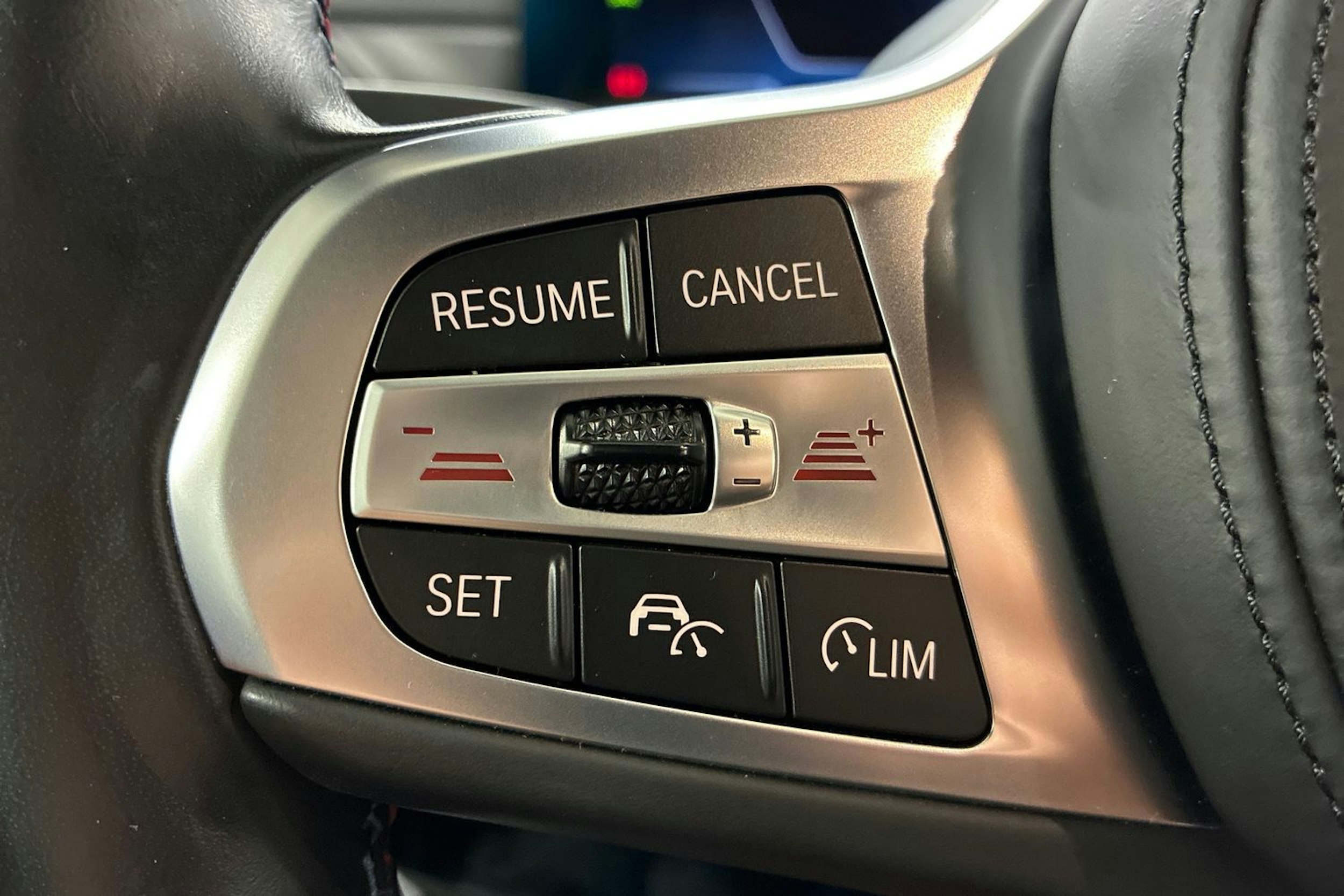 Vihreä BMW i4 2023 kuva 17.