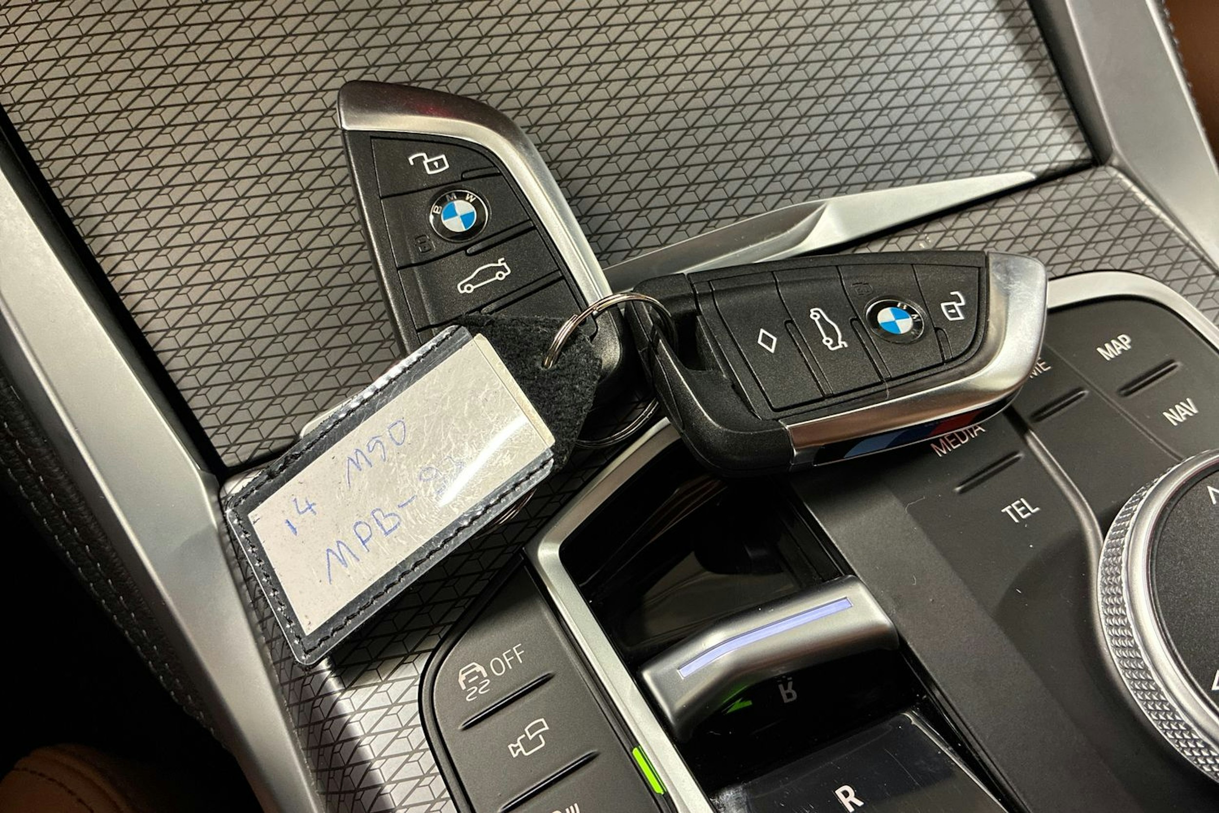 Vihreä BMW i4 2023 kuva 25.