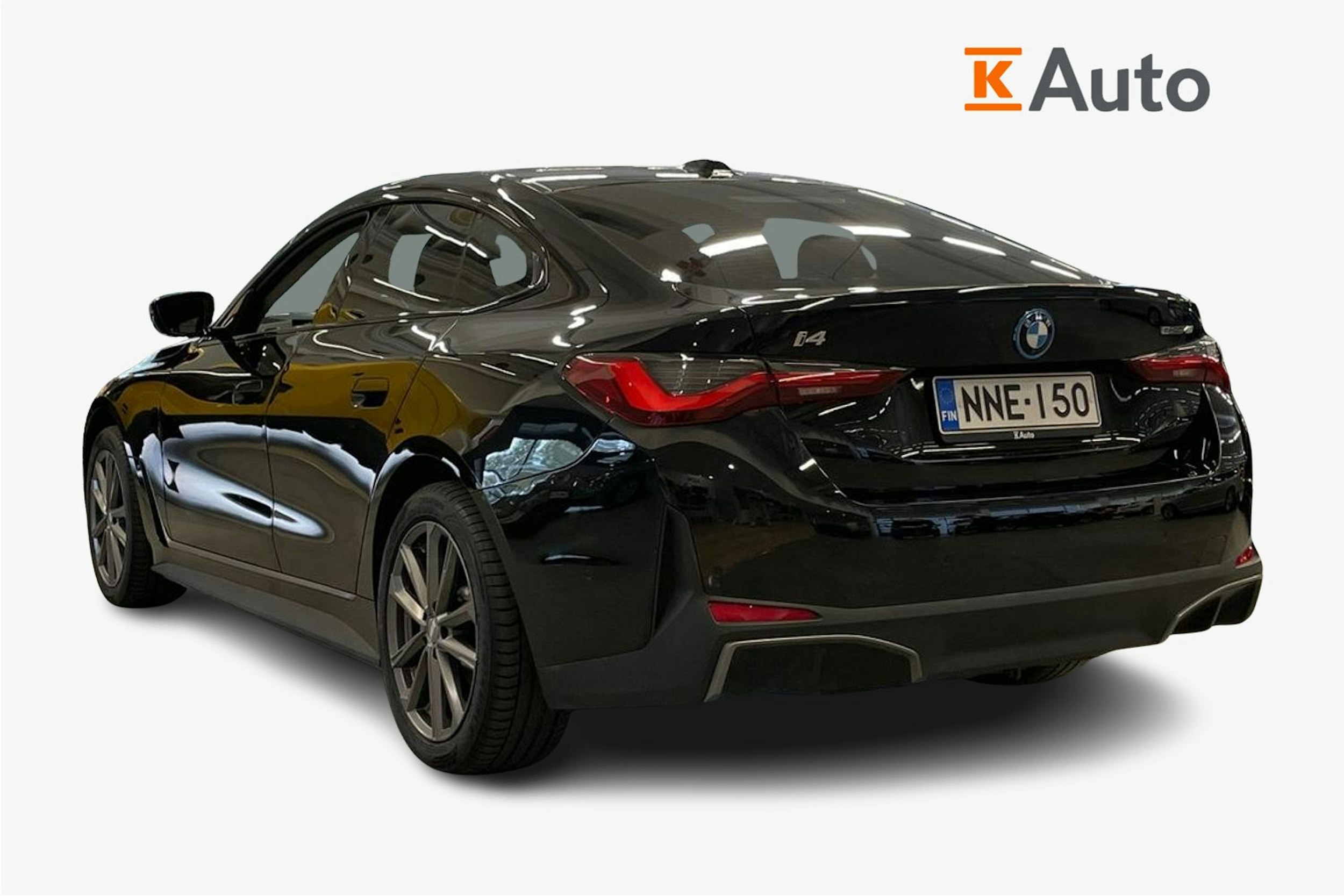 Musta BMW i4 2023 kuva 2.
