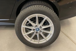 Musta BMW i4 2023 kuva 13.