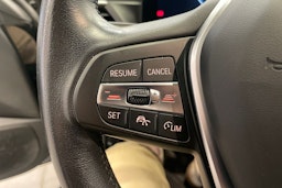 Musta BMW i4 2023 kuva 15.
