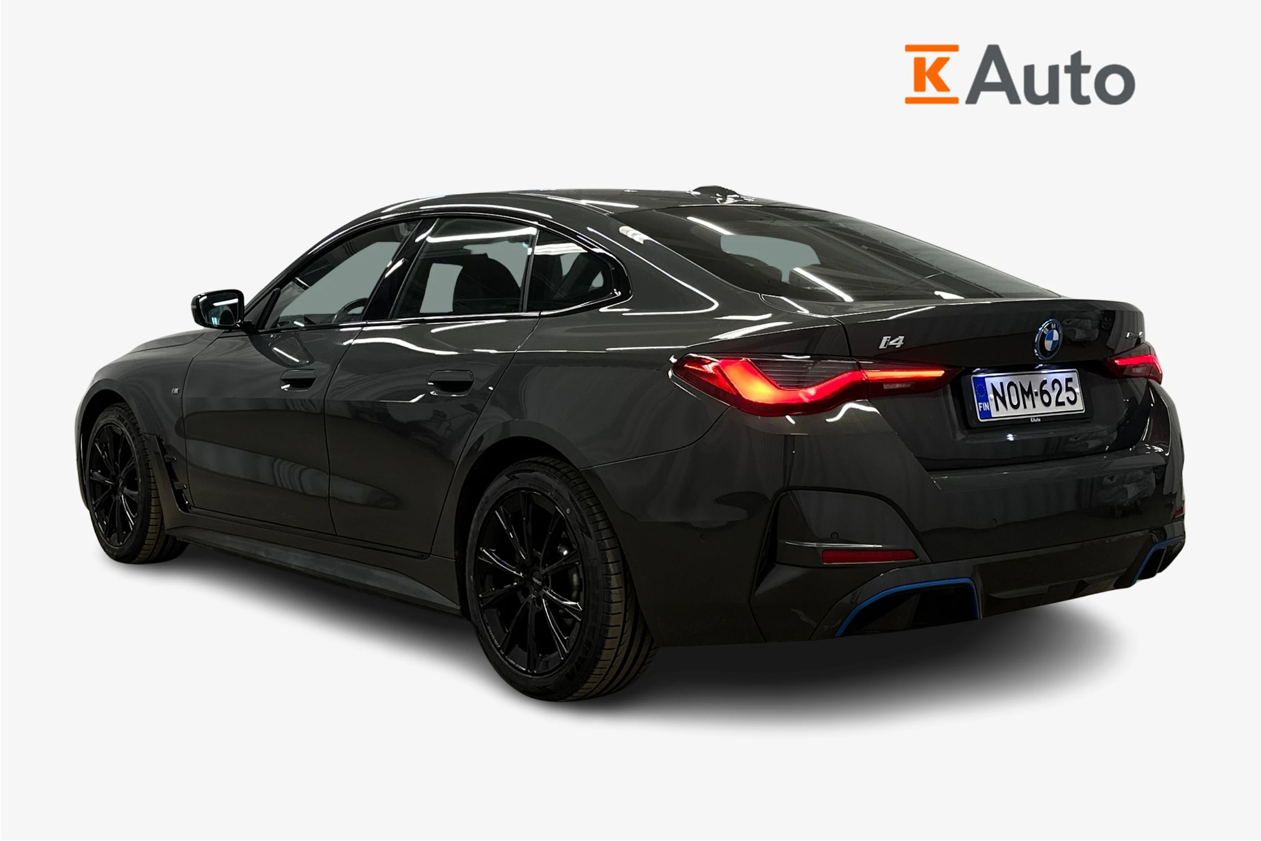 harmaa BMW i4 2023 kuva 3.