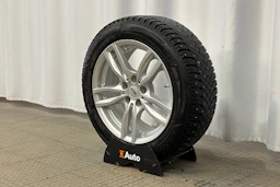 harmaa BMW i4 2023 kuva 13.