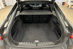 harmaa BMW i4 2023 kuva 15.