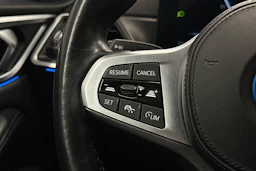 harmaa BMW i4 2023 kuva 21.