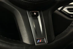 harmaa BMW i4 2023 kuva 23.