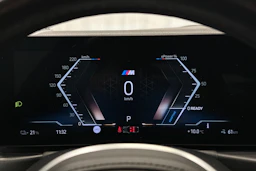 harmaa BMW i4 2023 kuva 24.