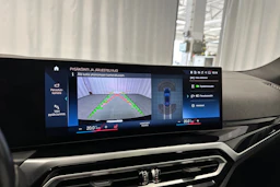 musta BMW i4 2023 kuva 21.