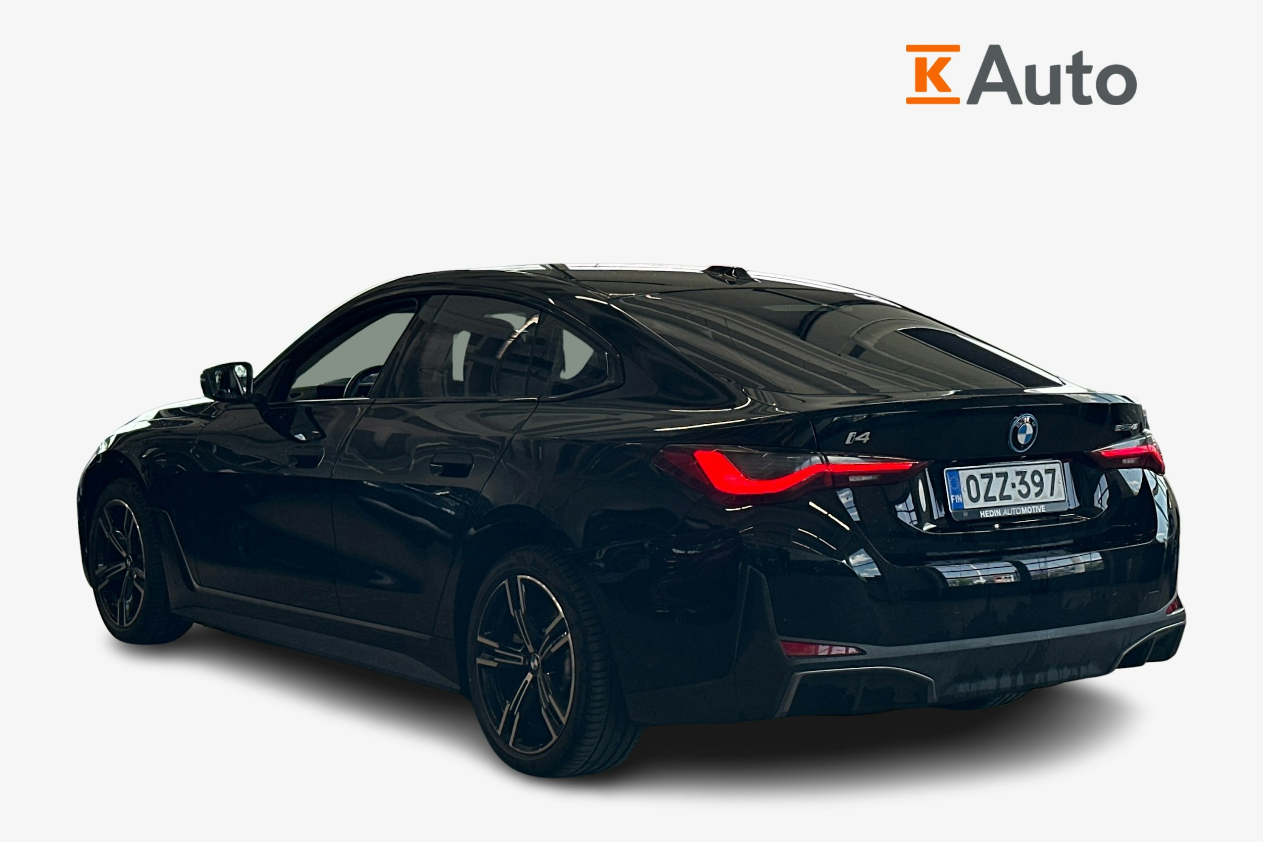 musta BMW i4 2023 kuva 2.