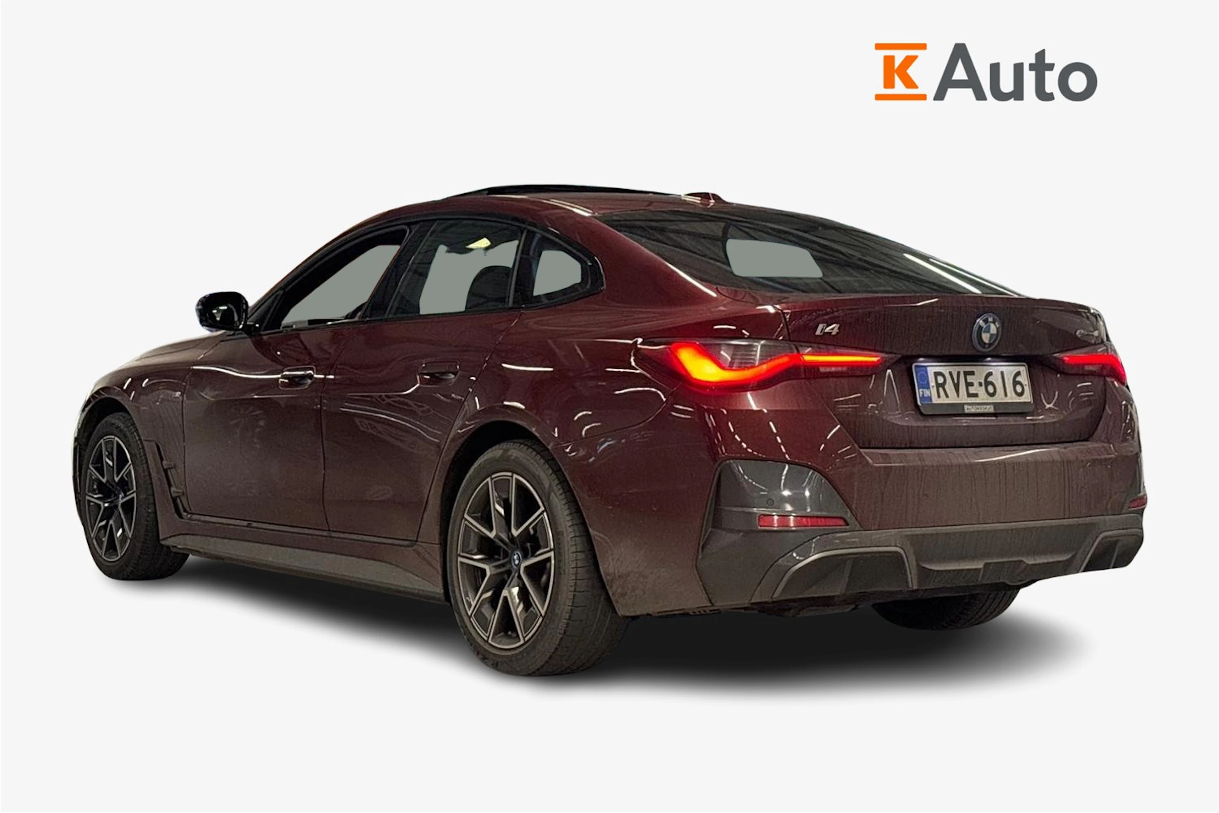 punainen BMW i4 2023 kuva 2.