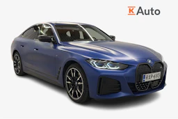 sininen BMW i4 2023 kuva 1.