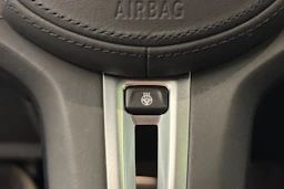 sininen BMW i4 2023 kuva 33.