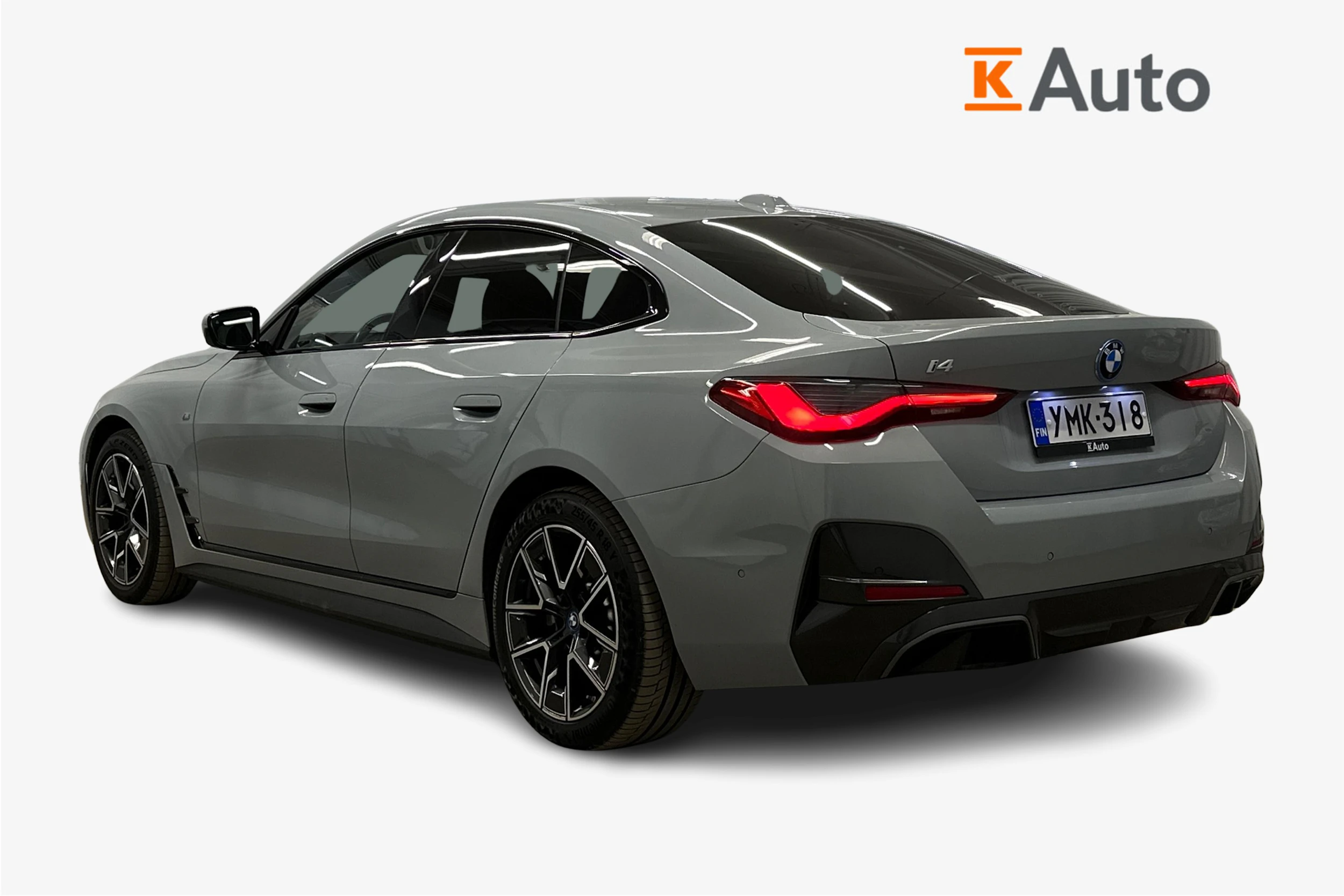 harmaa BMW i4 2023 kuva 2.