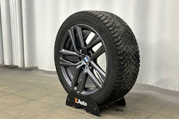 harmaa BMW i4 2023 kuva 10.