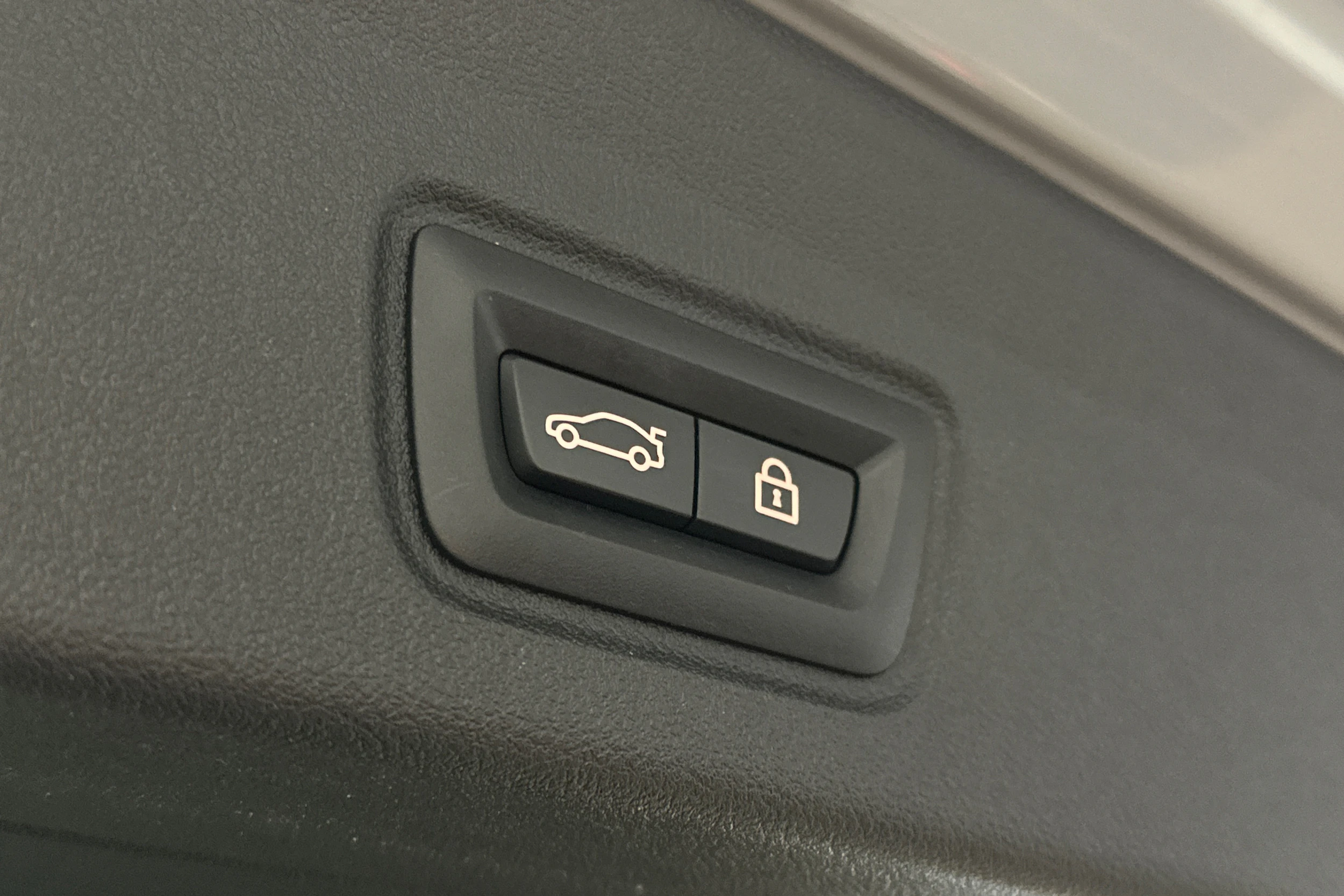 harmaa BMW i4 2023 kuva 12.