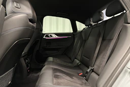 harmaa BMW i4 2023 kuva 14.