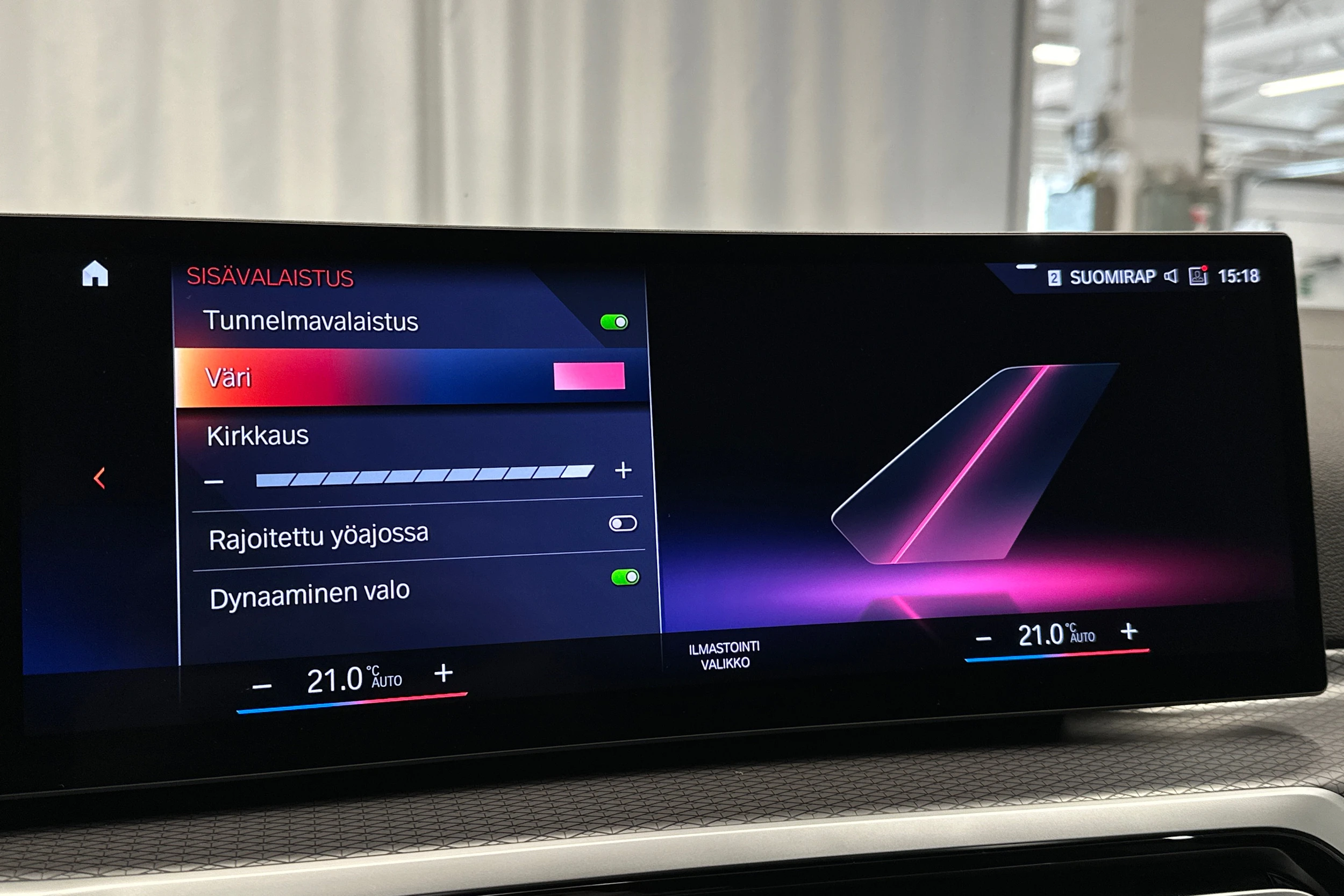 harmaa BMW i4 2023 kuva 25.