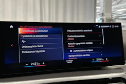 harmaa BMW i4 2023 kuva 26.