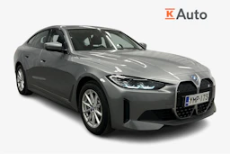 harmaa BMW i4 2023 kuva 1.