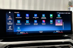 harmaa BMW i4 2023 kuva 22.