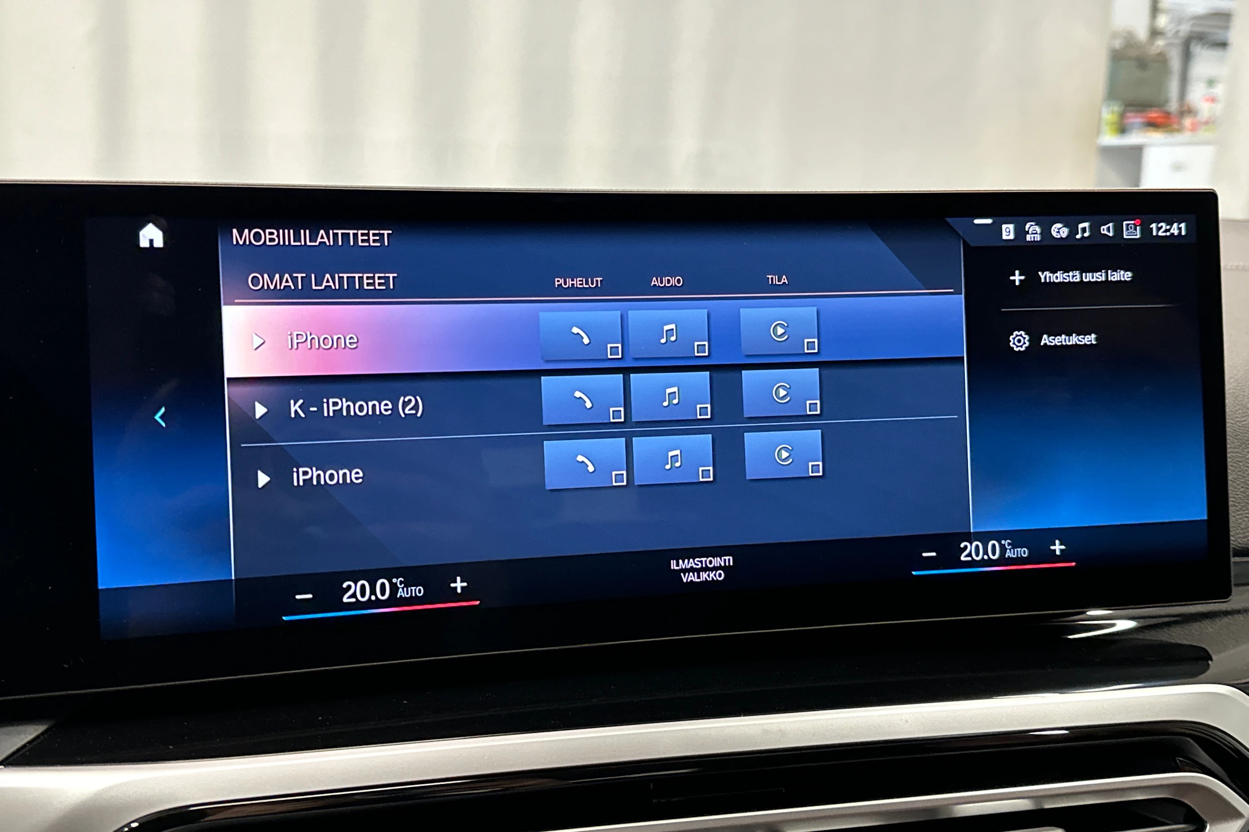 harmaa BMW i4 2023 kuva 23.