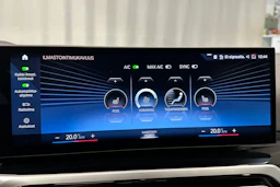 harmaa BMW i4 2023 kuva 32.