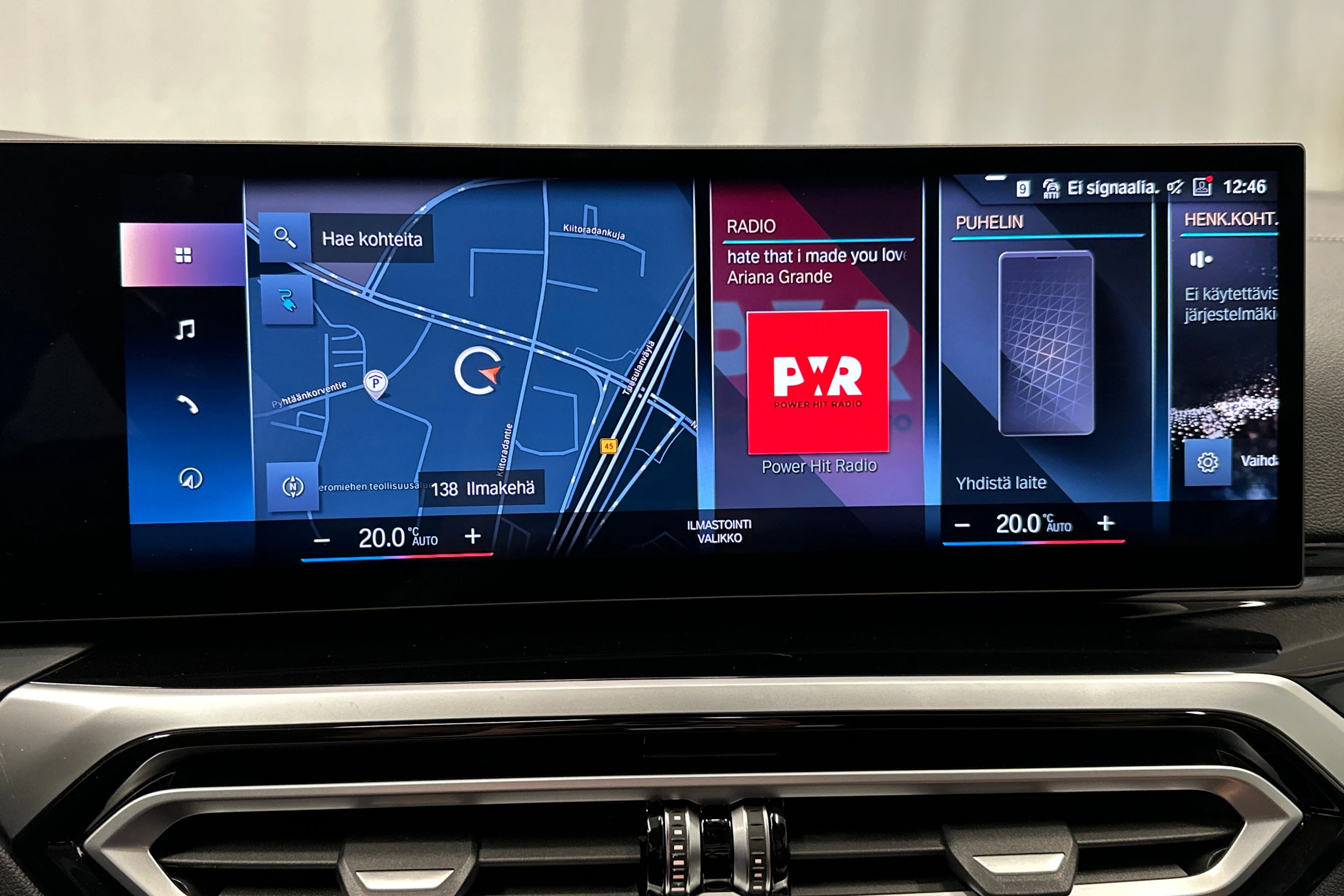harmaa BMW i4 2023 kuva 34.