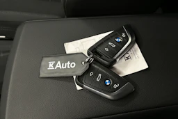 harmaa BMW i4 2023 kuva 40.