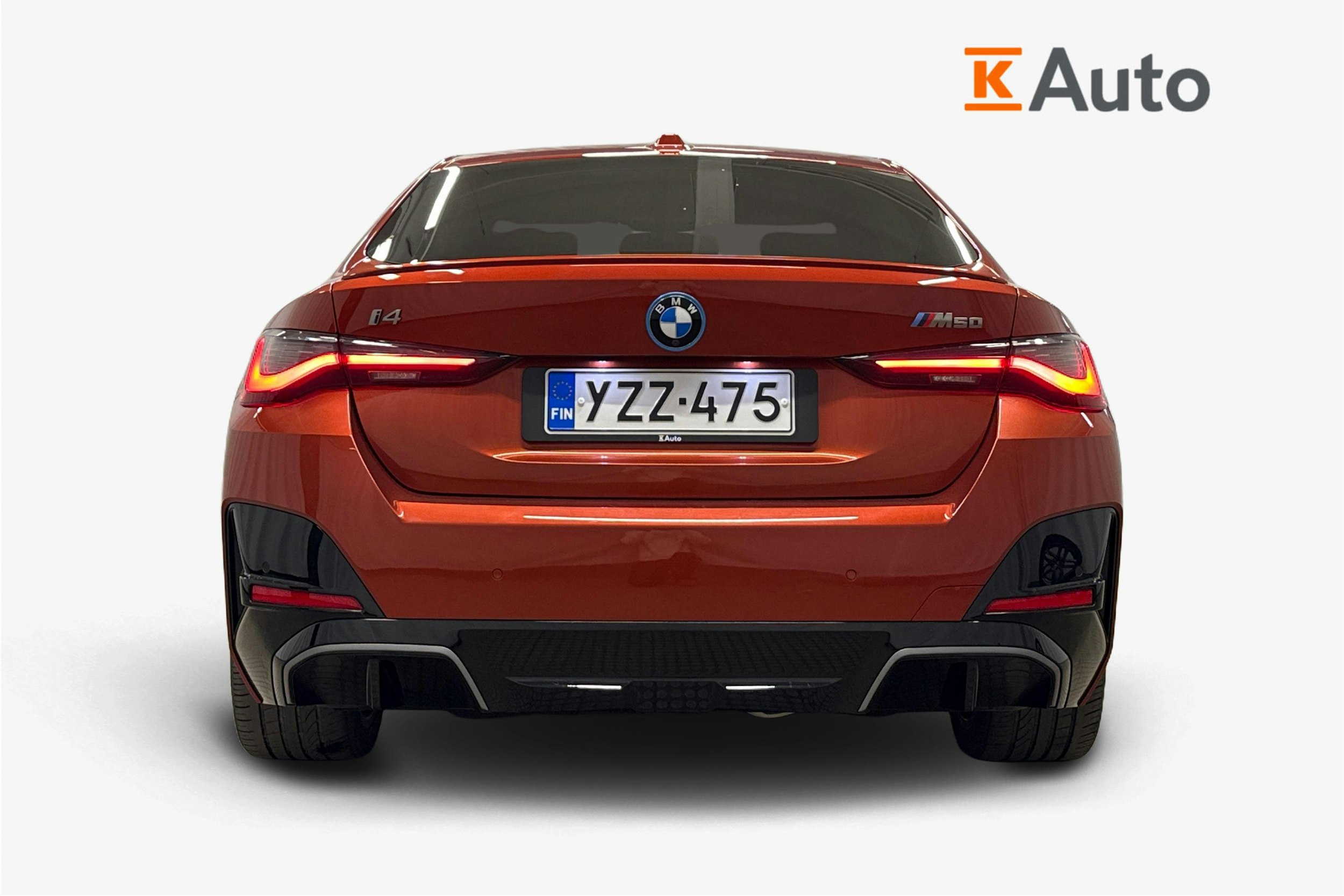 oranssi BMW i4 2023 kuva 3.