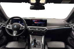 oranssi BMW i4 2023 kuva 9.