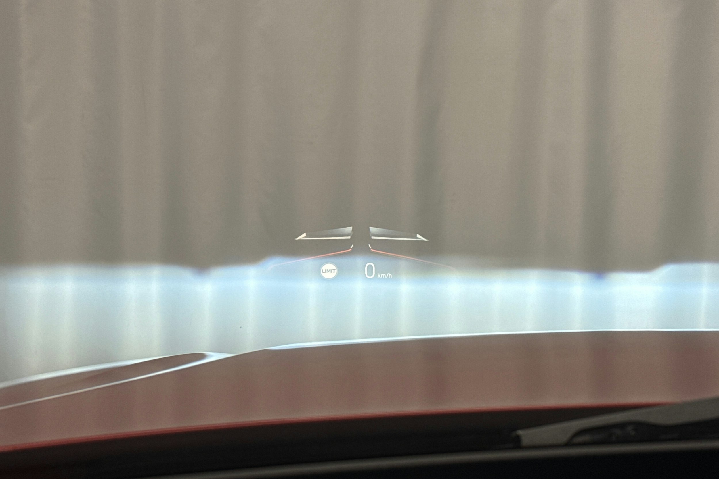 oranssi BMW i4 2023 kuva 17.