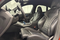 oranssi BMW i4 2023 kuva 28.