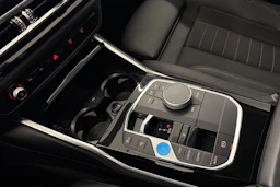 musta BMW i4 2024 kuva 22.