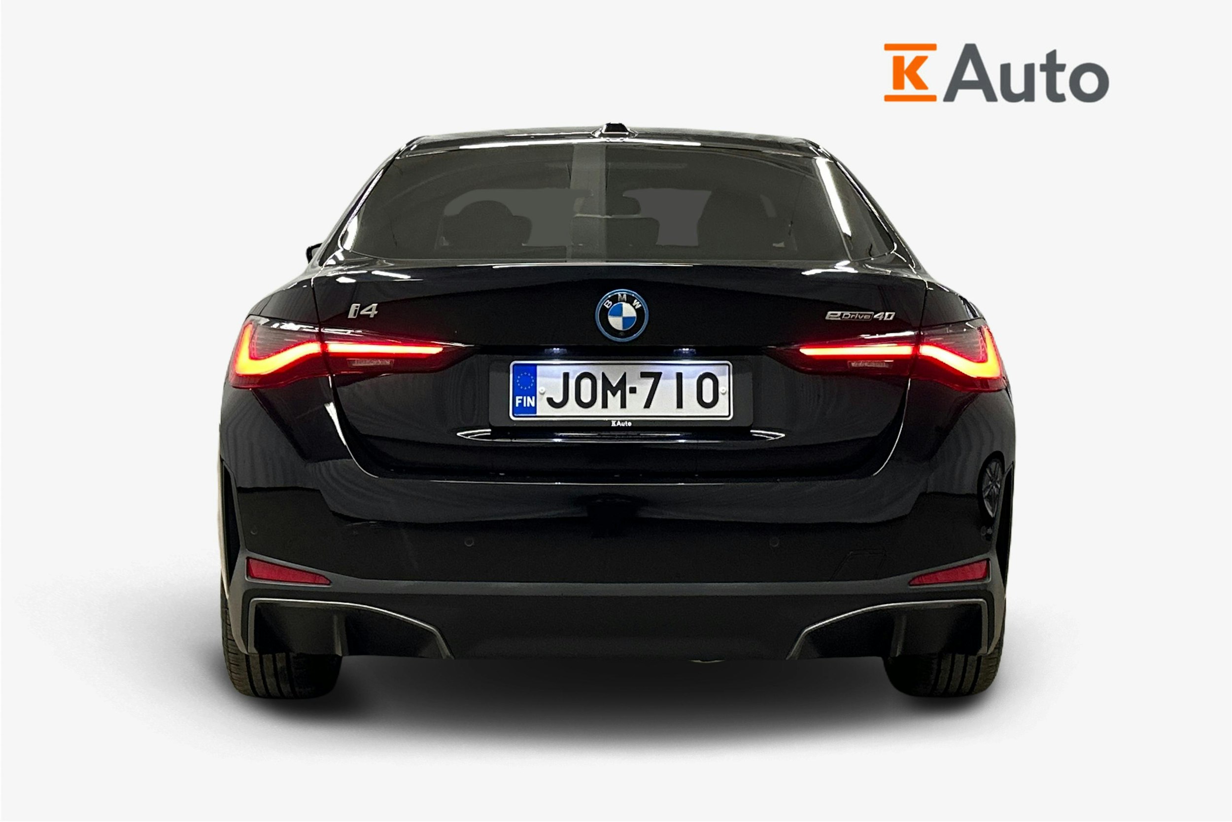 musta BMW i4 2024 kuva 3.