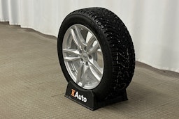 musta BMW i4 2024 kuva 13.