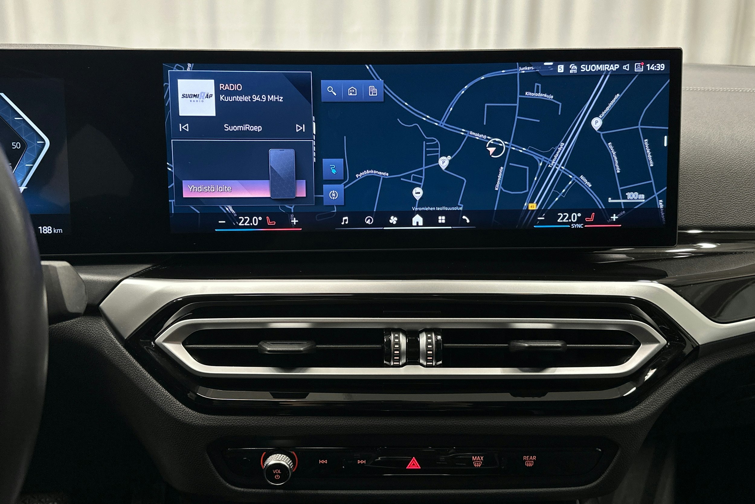musta BMW i4 2024 kuva 23.