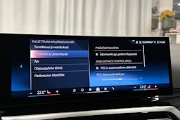 musta BMW i4 2024 kuva 30.