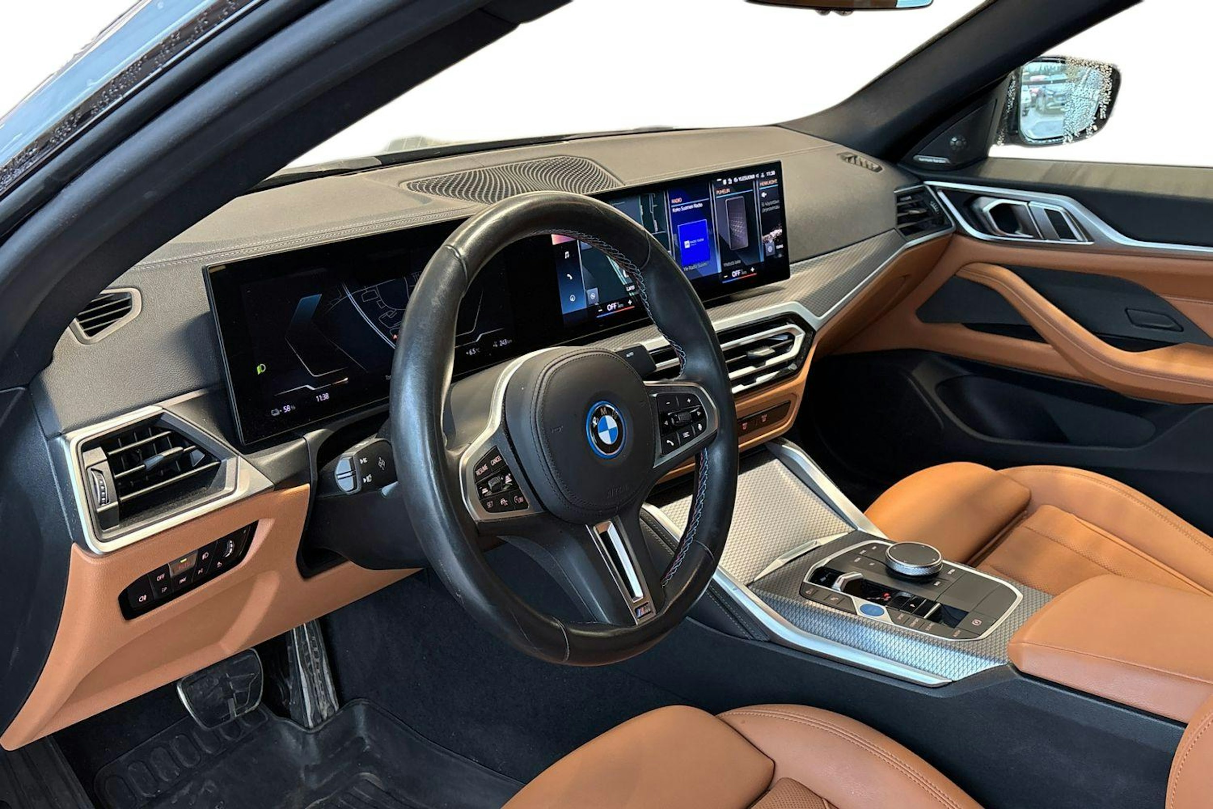 harmaa BMW i4 2024 kuva 3.