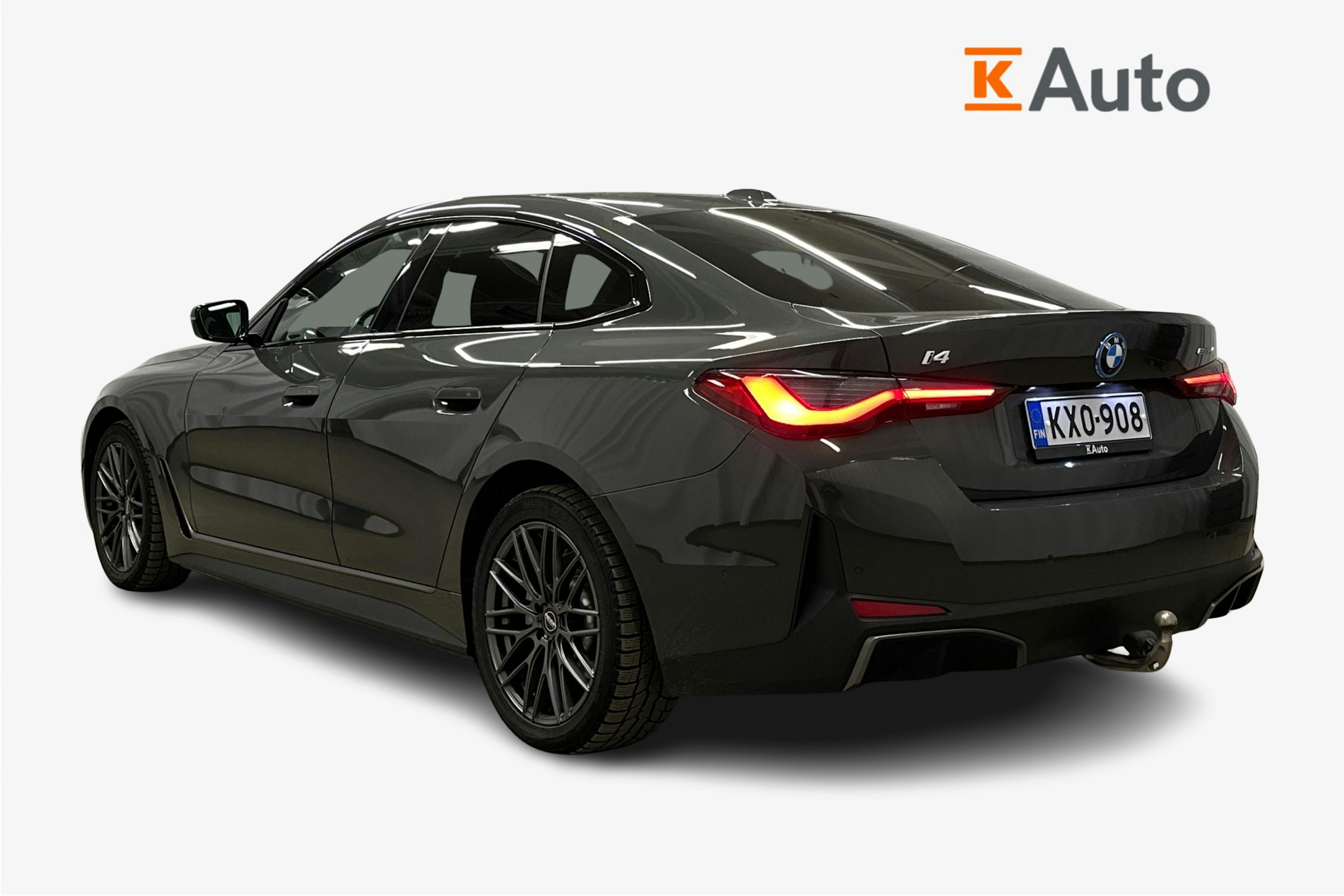 harmaa BMW i4 2024 kuva 2.