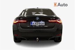 harmaa BMW i4 2024 kuva 3.