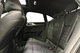 harmaa BMW i4 2024 kuva 10.