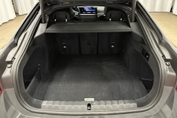 harmaa BMW i4 2024 kuva 14.